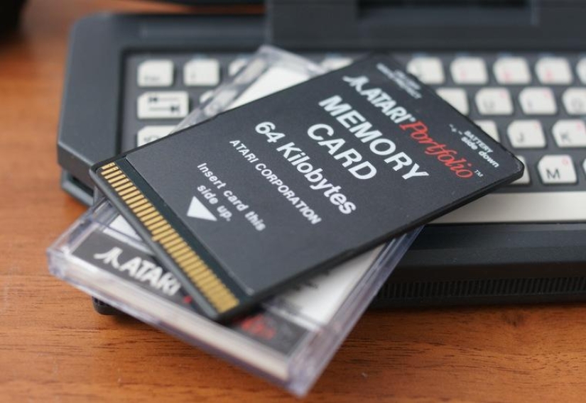 Atari Portfolio: Terminator 2 laptop Atari Portfolio: Terminator 2 laptop