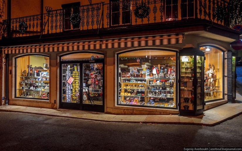 Austrian Christmas story. Night lights of St. Gilgen