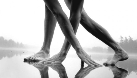 Autorretratos inusuales de Arno Minkkinen Autorretratos inusuales de Arno Minkkinen