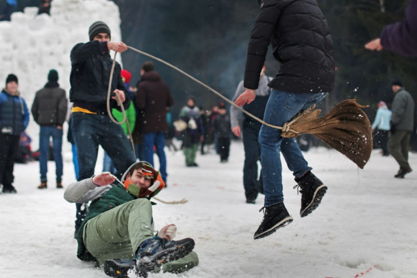"Bakshevskaya Maslitsa" en un claro secreto en la región de Moscú