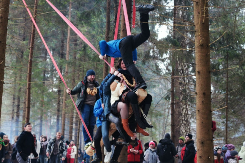 &quot;Bakshevskaya Maslitsa&quot; in a secret glade in the Moscow region