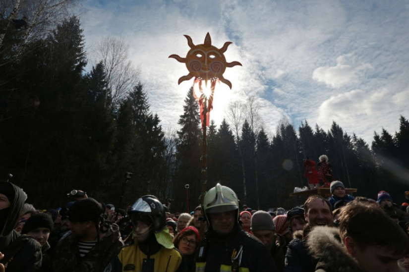 &quot;Bakshevskaya Maslitsa&quot; in a secret glade in the Moscow region
