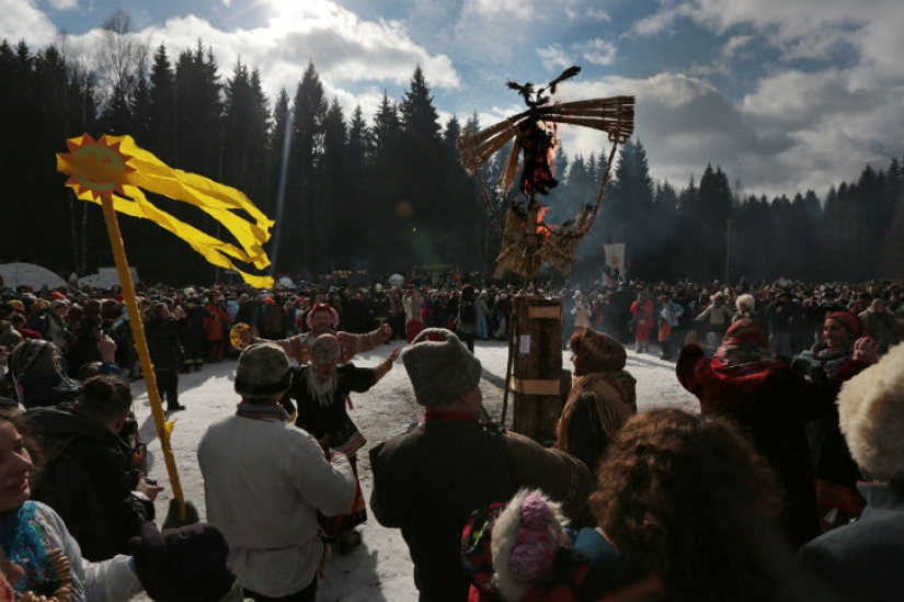 &quot;Bakshevskaya Maslitsa&quot; in a secret glade in the Moscow region