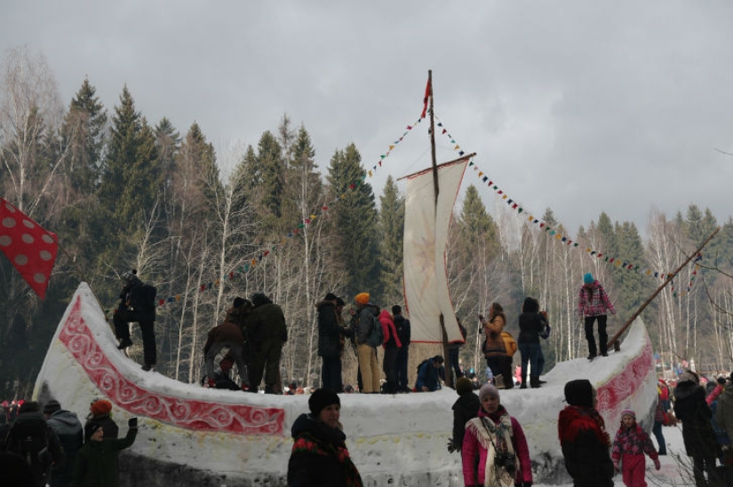 &quot;Bakshevskaya Maslitsa&quot; in a secret glade in the Moscow region