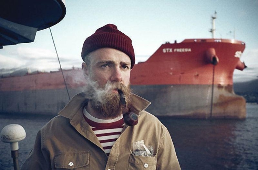 Barbas inusuales que seguramente llamarán la atención. Barbas inusuales que seguramente llamarán la atención.