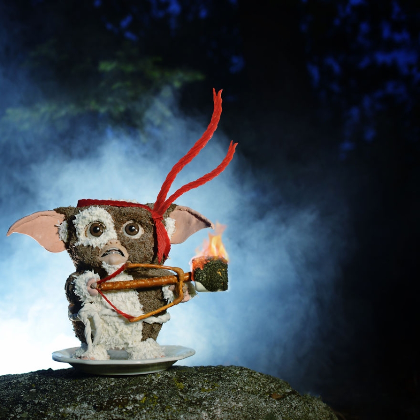 Batalla de dos gremlins comestibles Batalla de dos gremlins comestibles