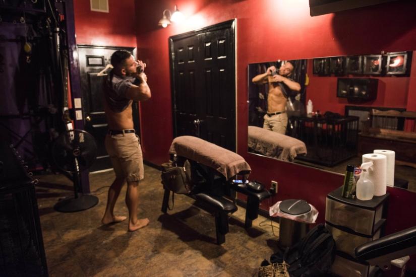 BDSM all ages are submissive: 60-year-old Mistress and her client BDSM all ages are submissive: 60-year-old Mistress and her client