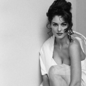 Beauty beyond the boundaries of time: naughty photos of young Monica Bellucci