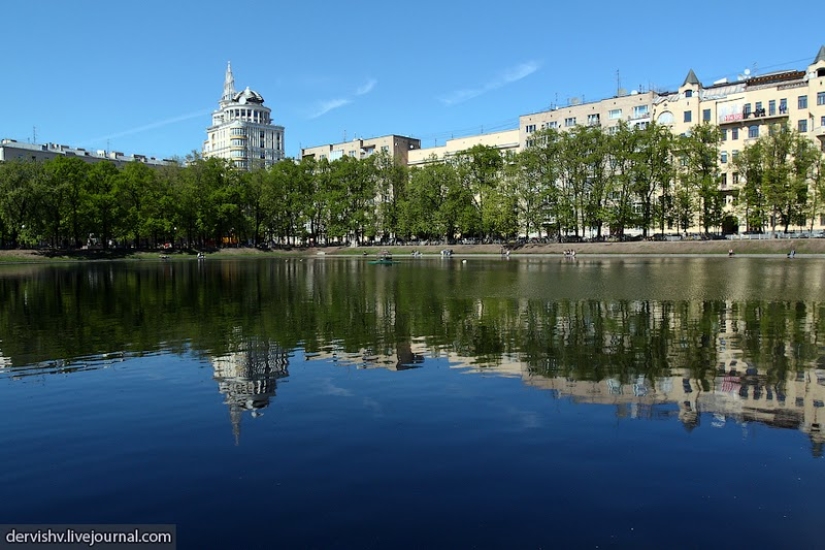 Behemoth, Annushka and other inhabitants of the "bad apartment"