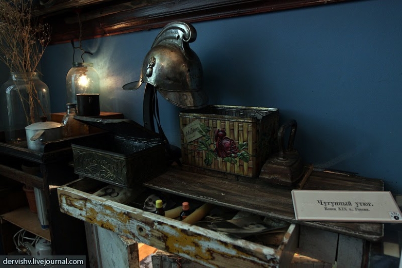 Behemoth, Annushka y otros habitantes del "apartamento malo"