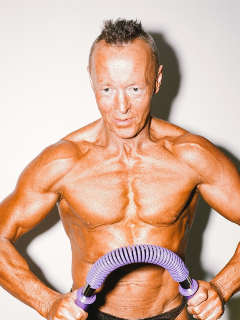 Behind the scenes of big bodybuilding