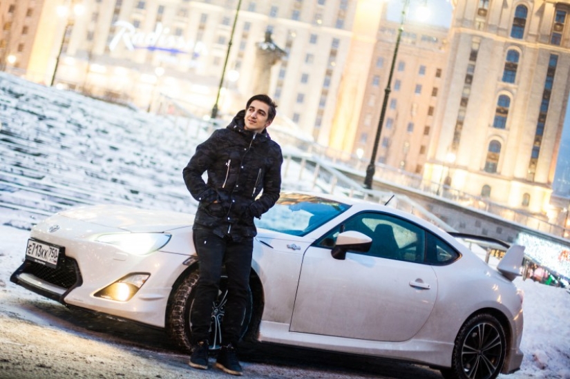 Behind-the-scenes requirements of famous musicians