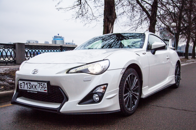 Behind-the-scenes requirements of famous musicians