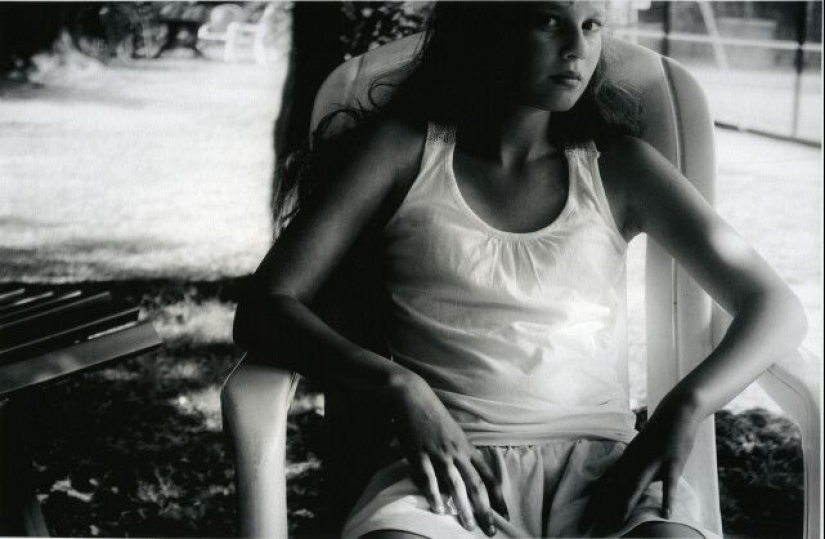 Belgian photographer Lara Gasparatto: getting to the bottom of things and events