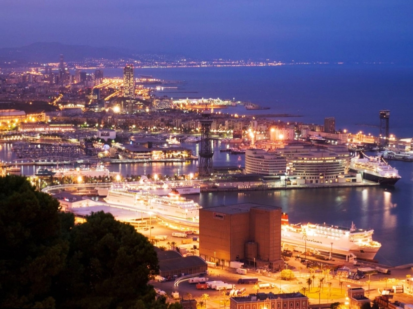 Black Friday and other winter sales around the world