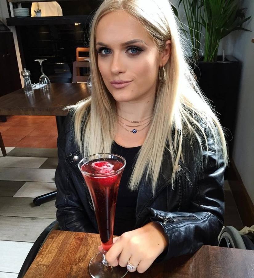 Blogger de belleza con parálisis graba un poderoso video para luchar contra los trolls Blogger de belleza con parálisis graba un poderoso video para luchar contra los trolls