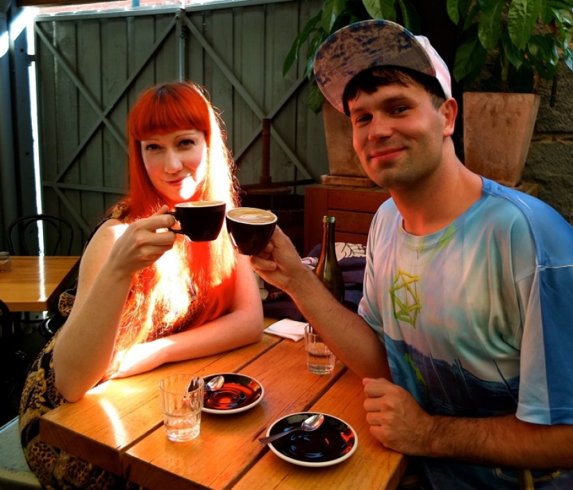 Blogger will have coffee with each of 1000 Facebook friends for live communication Blogger will have coffee with each of 1000 Facebook friends for live communication