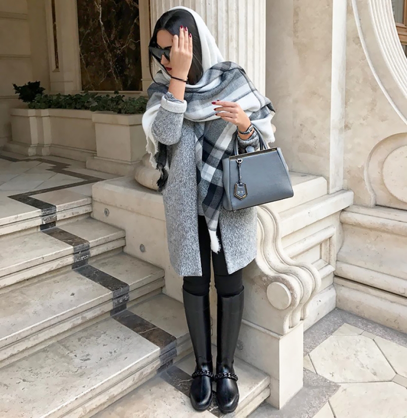 Bold Iranian fashionistas in sneakers destroy stereotypes