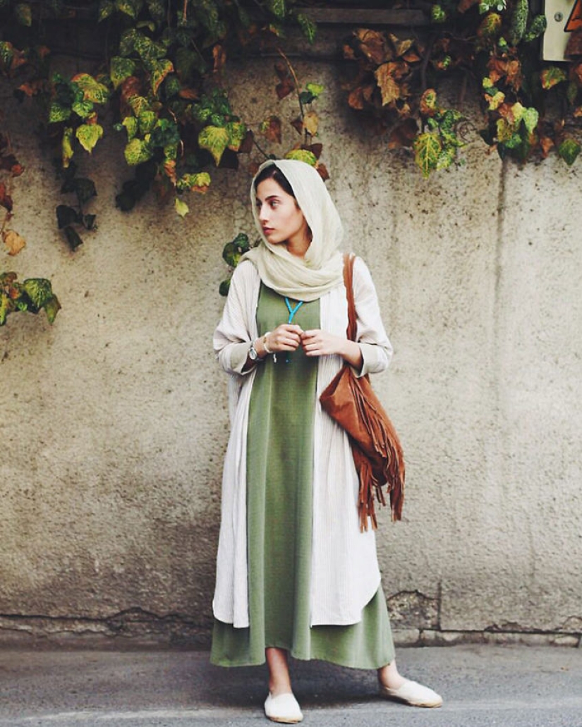 Bold Iranian fashionistas in sneakers destroy stereotypes