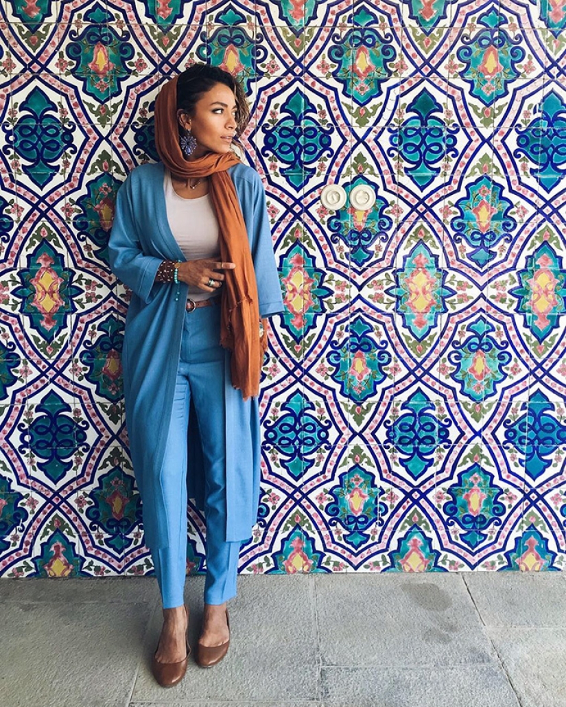 Bold Iranian fashionistas in sneakers destroy stereotypes