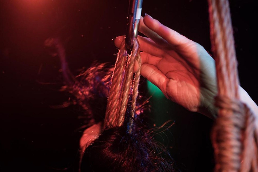 Bondage in Japanese: an Australian woman conquers the scene of a forbidden show in the Land of the Rising Sun