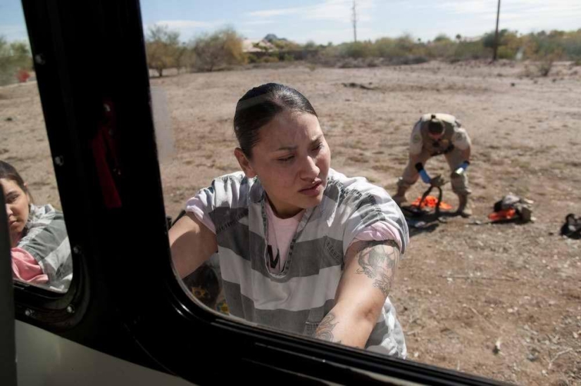 Bound in one chain: prisoner everyday life of female prisoners in one of the US prisons