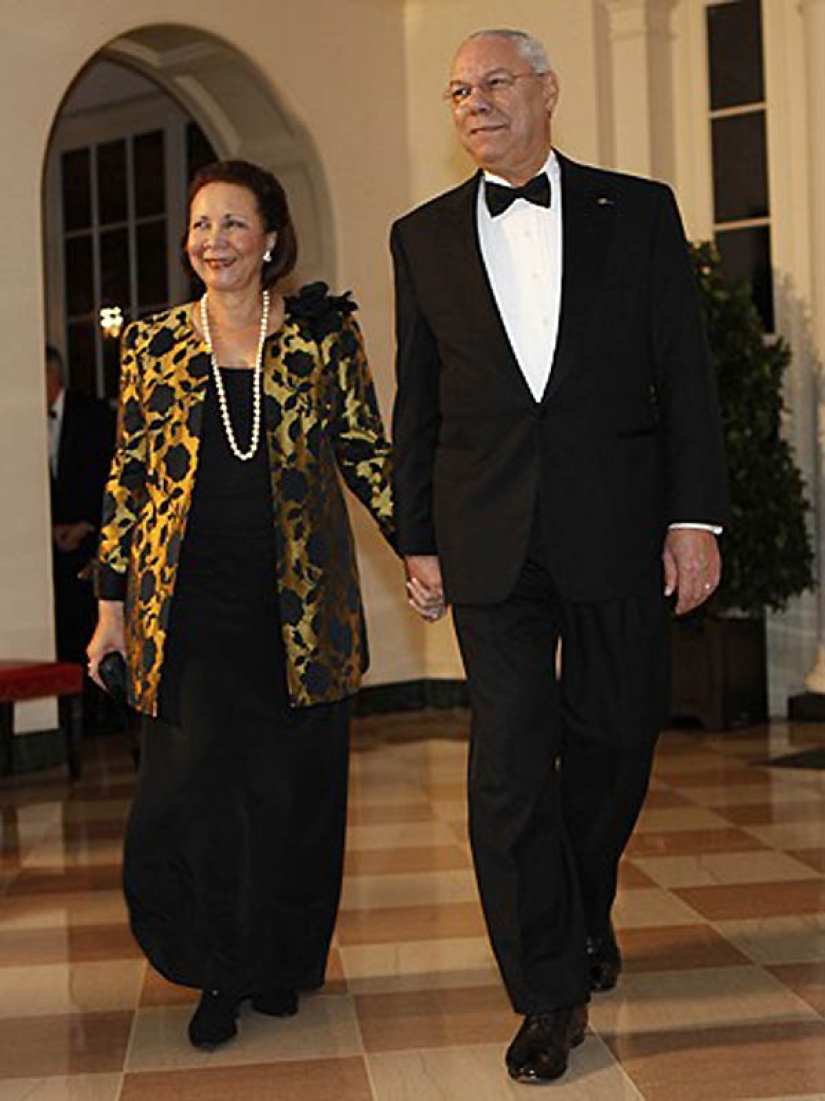 Brad Pitt and Angelina Jolie are getting divorced