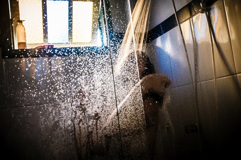 Brazilian photographer showed his girlfriend's home birth Brazilian photographer showed his girlfriend's home birth