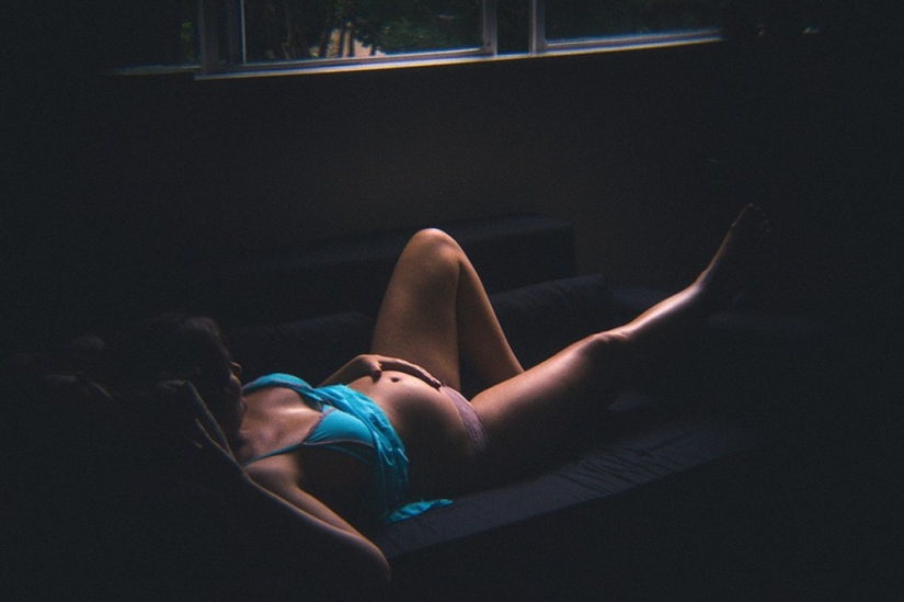 Brazilian photographer showed his girlfriend's home birth Brazilian photographer showed his girlfriend's home birth