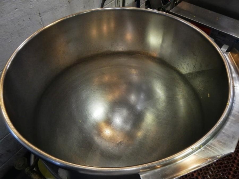 Breakfast at an American homeless shelter