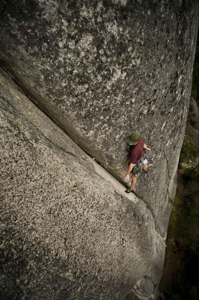 Breathtaking photos of rock climbers