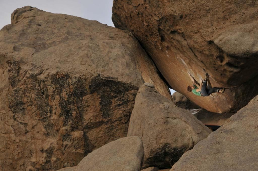 Breathtaking photos of rock climbers