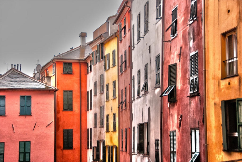 Bright houses from around the world Bright houses from around the world