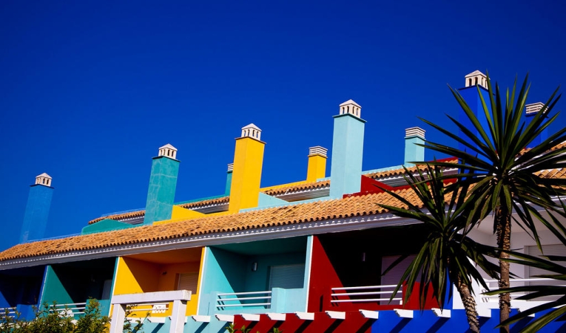 Bright houses from around the world Bright houses from around the world