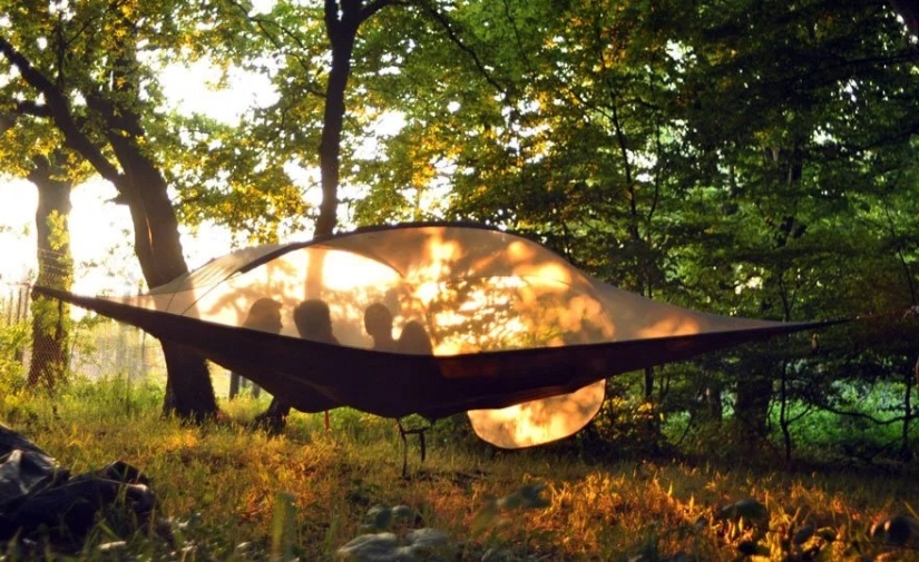 British designer's tent lets you spend the night in a tree