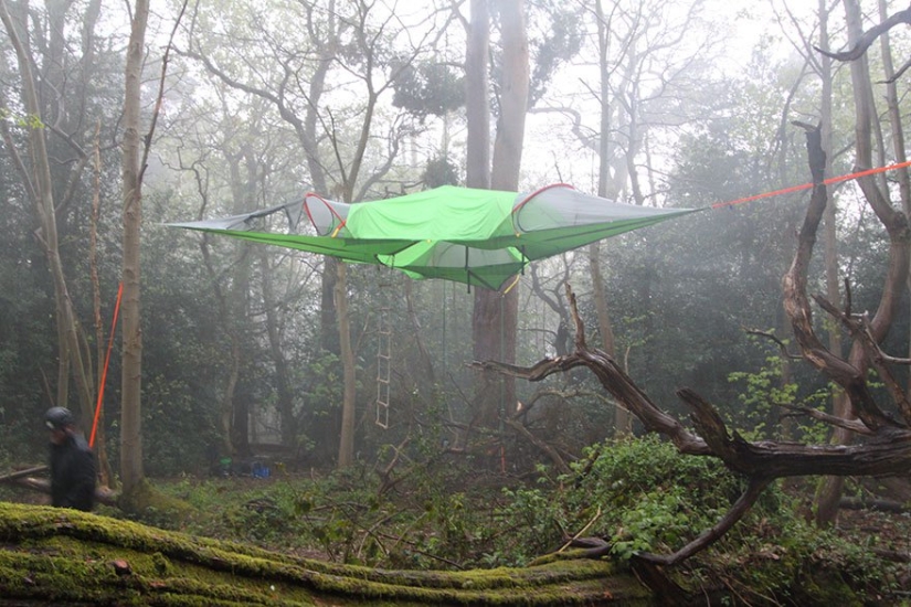 British designer's tent lets you spend the night in a tree