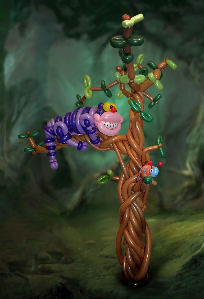 Briton recreates movie scenes with balloons Briton recreates movie scenes with balloons