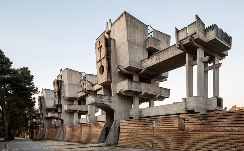 BRUTALISM FROM NAPLES TO TRIESTE