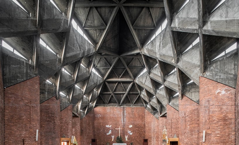 BRUTALISM FROM NAPLES TO TRIESTE