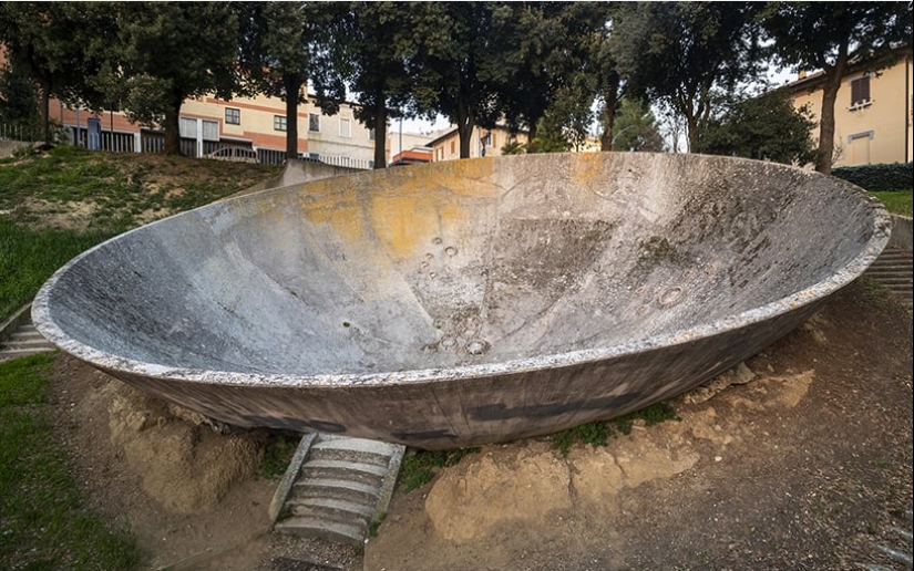 BRUTALISMO DE NÁPOLES A TRIESTE