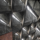 BRUTALISMO DE NÁPOLES A TRIESTE