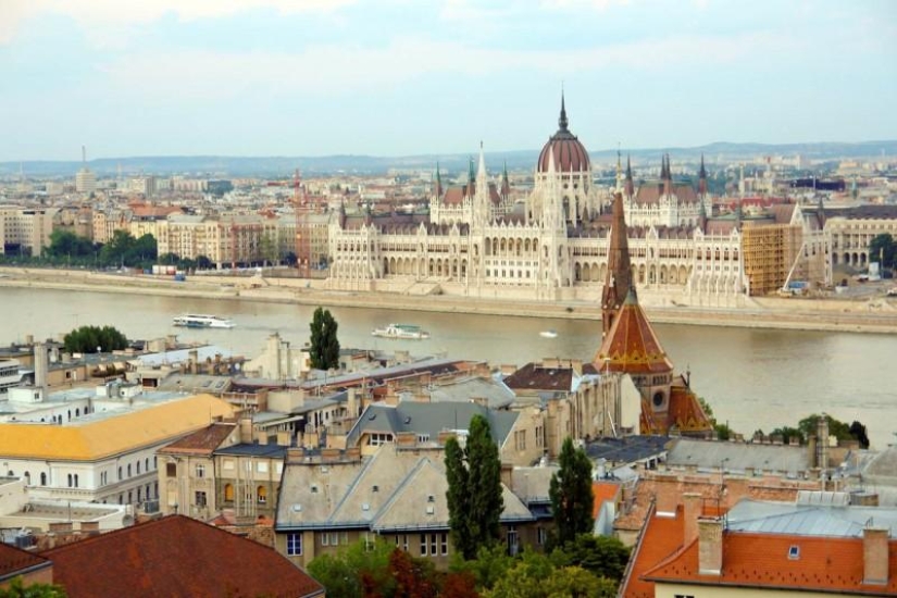 Budapest is a happy capital. What to do in the city?