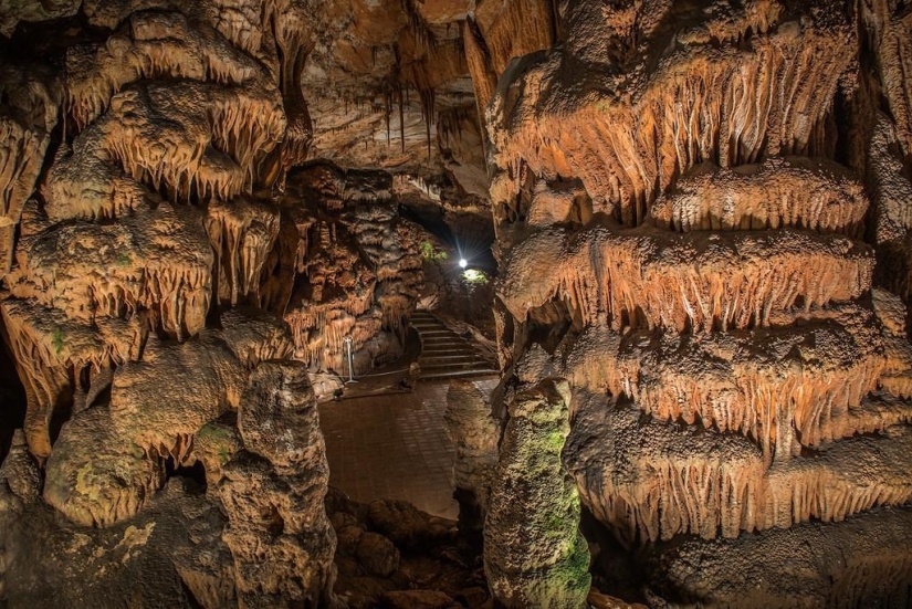 Bulgaria: cueva Syeva Dupka