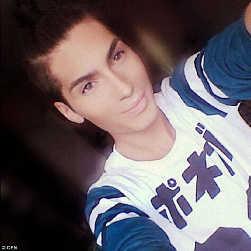 Bulgarian Barbies and Ken swear they&#39;re all natural