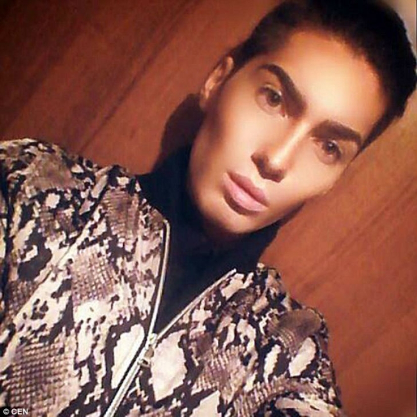 Bulgarian Barbies and Ken swear they&#39;re all natural