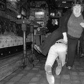 Burdeles de Petya: para aquellos que se perdieron la exposición fotográfica del experto en cortesanas, la mostramos en línea