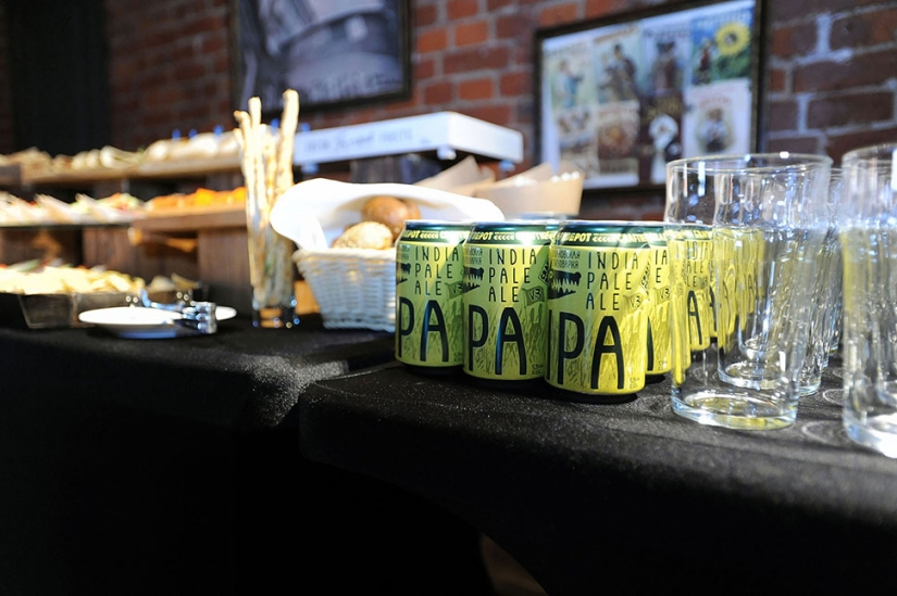 Burdeles de Petya: para aquellos que se perdieron la exposición fotográfica del experto en cortesanas, la mostramos en línea Burdeles de Petya: para aquellos que se perdieron la exposición fotográfica del experto en cortesanas, la mostramos en línea