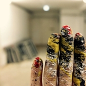 Cada vez que hago arte, también me transformo a mí mismo en una obra de arte.