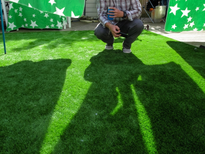 Caminando debajo de la mesa: la historia de un padre sobre cómo su bebé de 1,5 años aprendió a tomar fotos geniales Caminando debajo de la mesa: la historia de un padre sobre cómo su bebé de 1,5 años aprendió a tomar fotos geniales