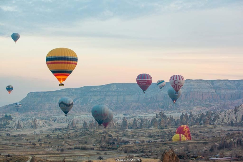 Capadocia: amanecer en puestas de sol y globos aerostáticos por primera vez Capadocia: amanecer en puestas de sol y globos aerostáticos por primera vez